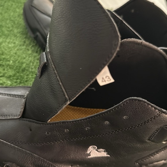 LDeck High Top Sports Shoes Waterproof Non Slip. Adjustable Strap, no Laces - Picture 10 of 11